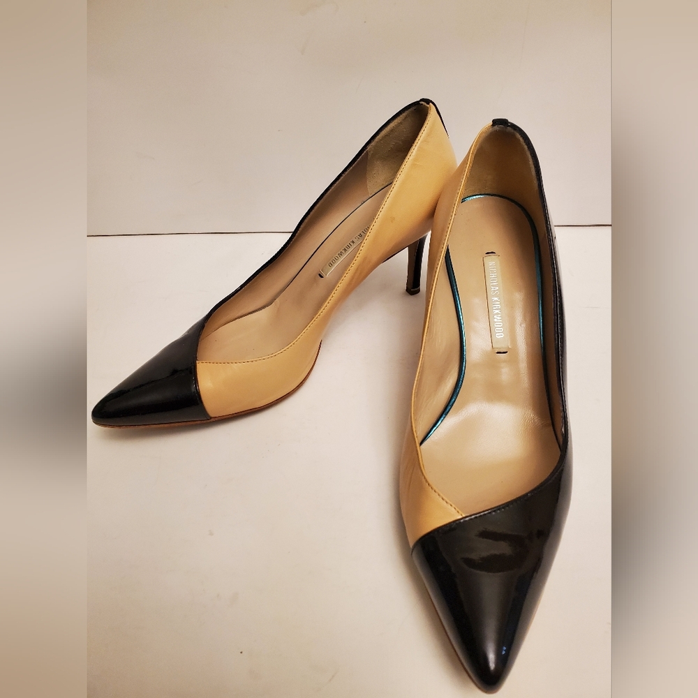 Nicholas Kirkwood Tan And Black Patent Heels